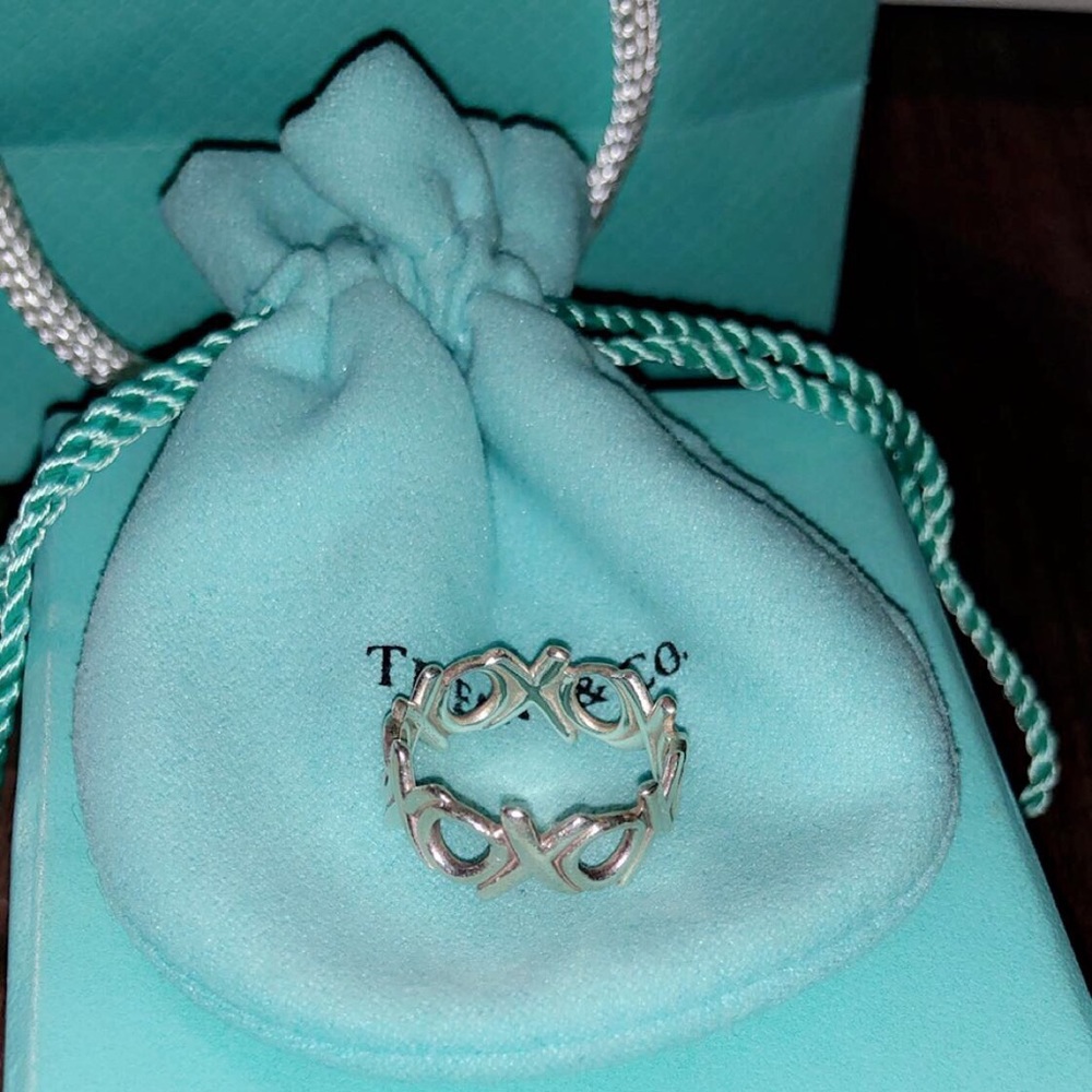 Xoxo Tiffany ring